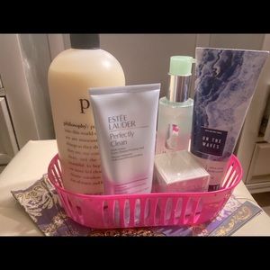 Skin Care Basket 👑💋💄